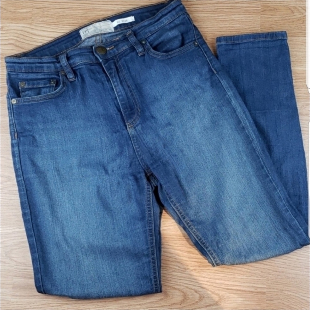 Free People " High Rise" Ankle Cropped Jean Sz 28